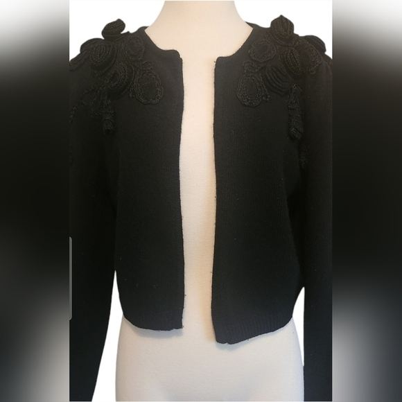 VINTAGE HERITAGE HOUSE CROTCHET FLOWER EMBELLISHED WOOL BLACK CARDIGAN SIZE M - Picture 6 of 9